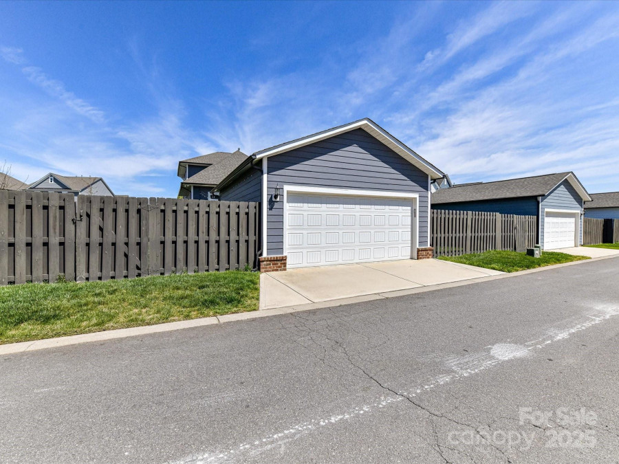 13702 Jacks Ln Pineville, NC 28134