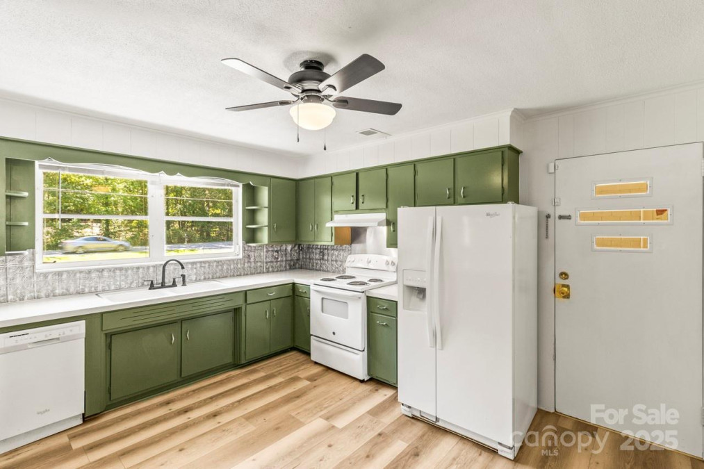 4110 Charles Raper Jonas Hw Alexis, NC 28006