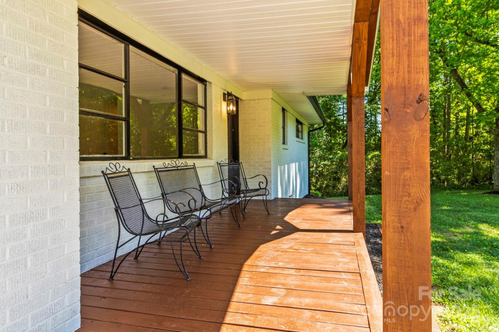4110 Charles Raper Jonas Hw Alexis, NC 28006