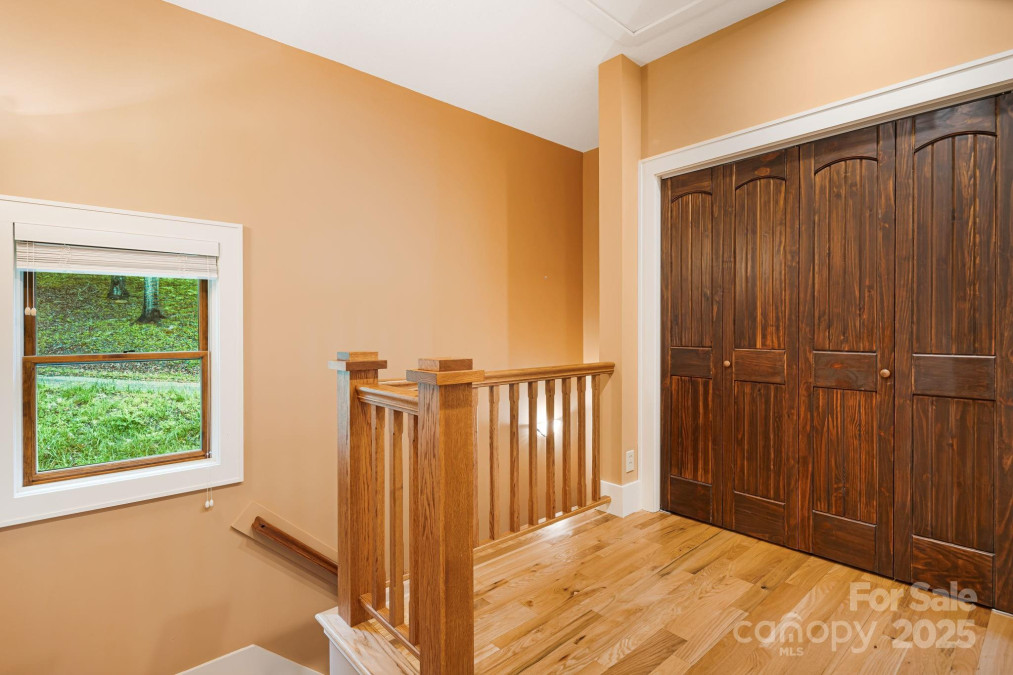 79 Slumber Ln Sylva, NC 28779
