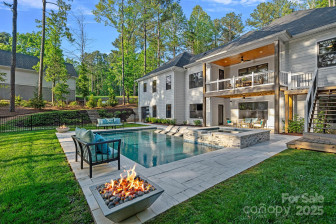 127 Holt Ln Mooresville, NC 28117