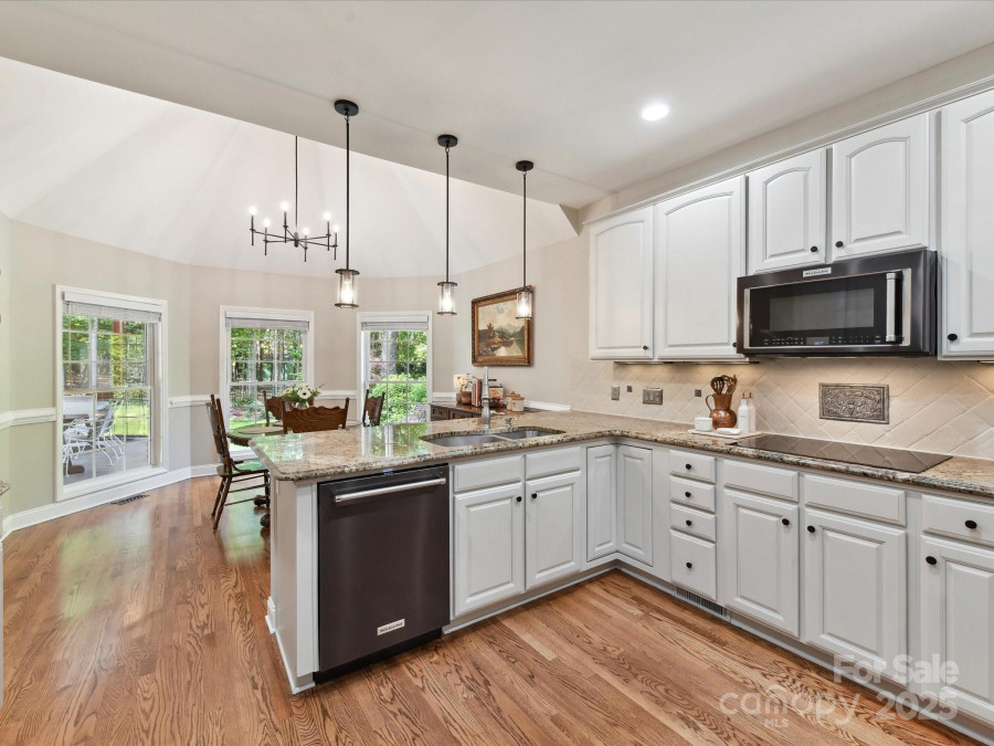 3519 Weddington Oaks Dr Matthews, NC 28104