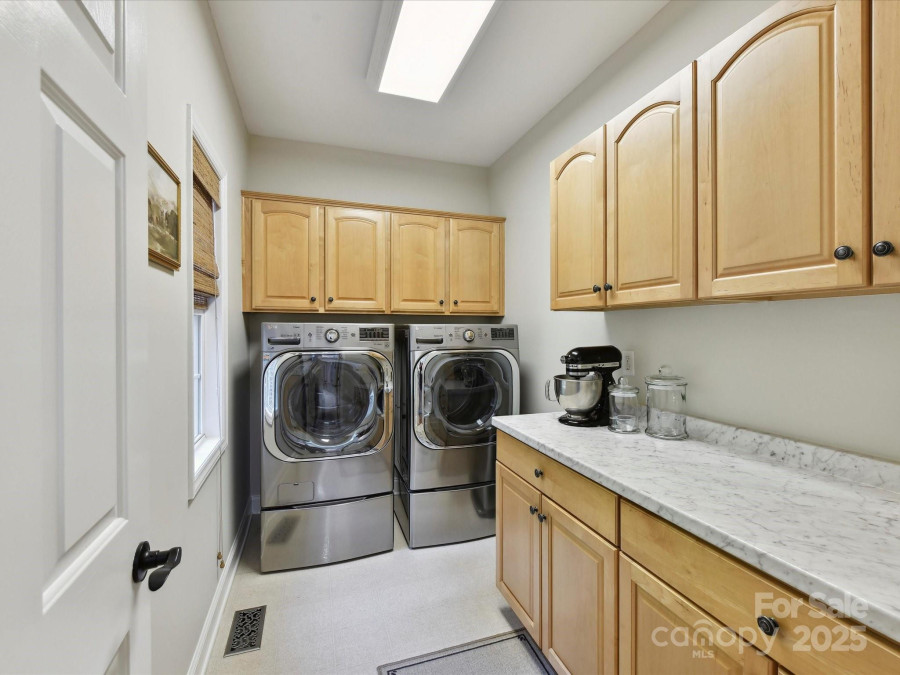 3519 Weddington Oaks Dr Matthews, NC 28104