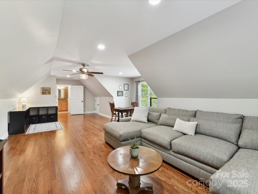 3519 Weddington Oaks Dr Matthews, NC 28104