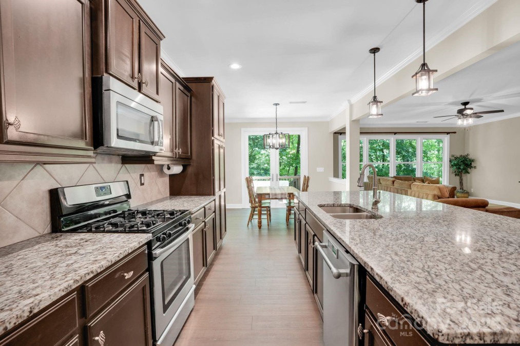 2417 Labelle Dr Waxhaw, NC 28173