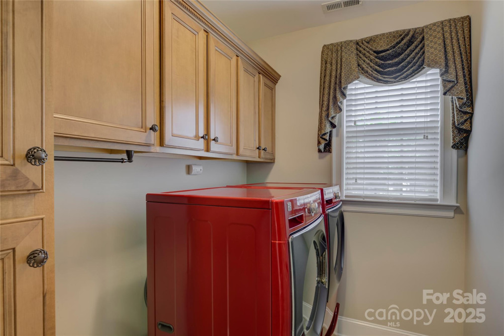 16519 Flintrock Falls Ln Charlotte, NC 28278