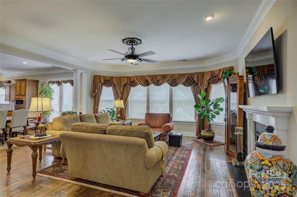 16519 Flintrock Falls Ln Charlotte, NC 28278