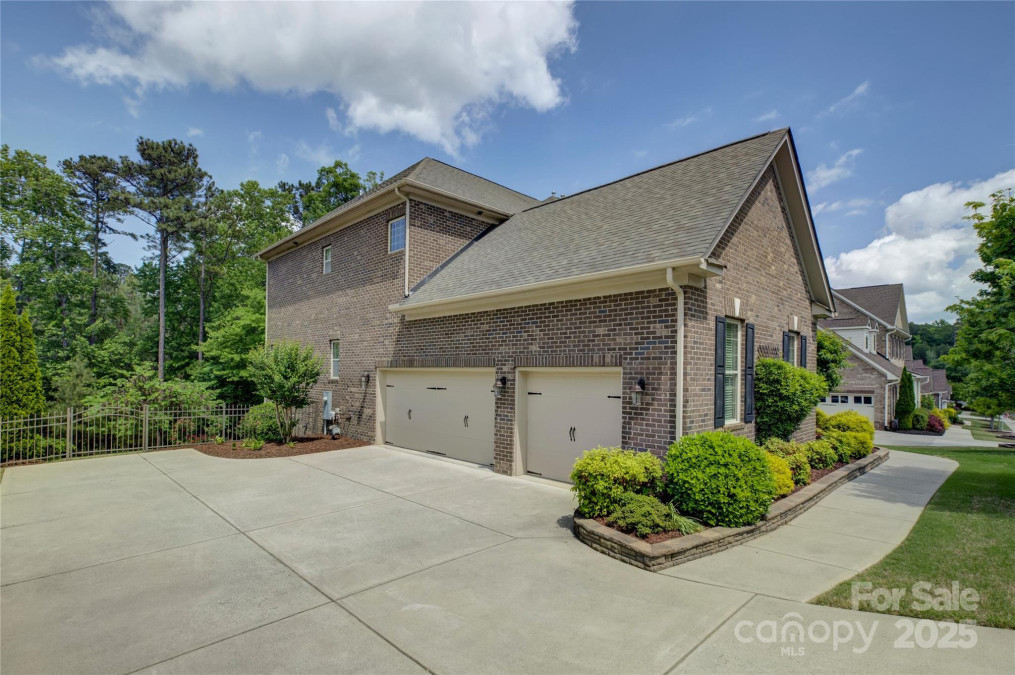 16519 Flintrock Falls Ln Charlotte, NC 28278