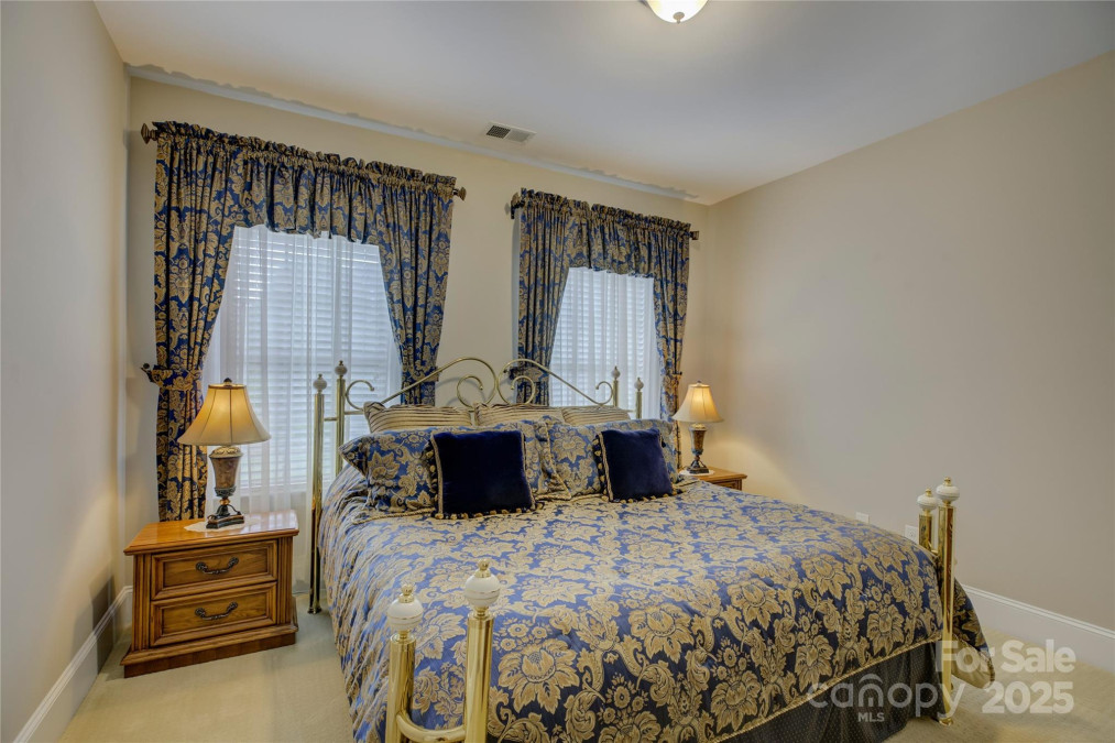 16519 Flintrock Falls Ln Charlotte, NC 28278