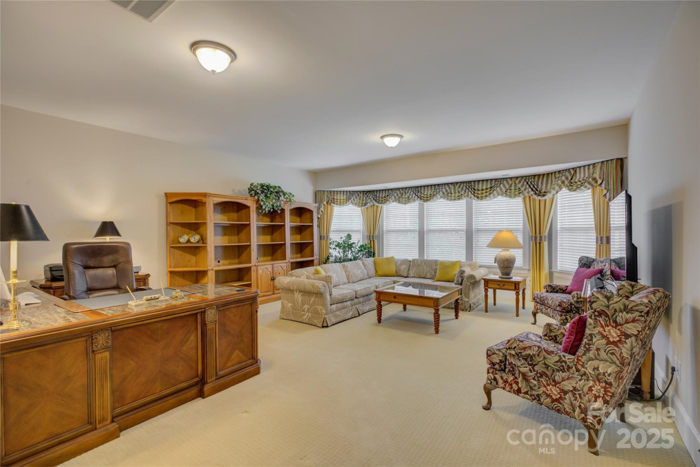 16519 Flintrock Falls Ln Charlotte, NC 28278