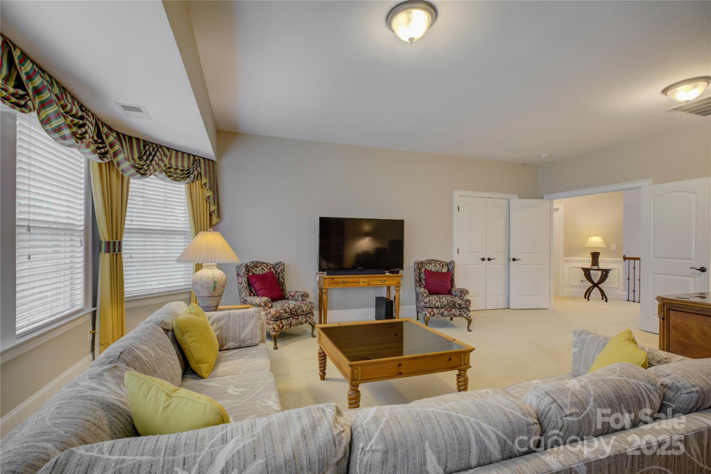 16519 Flintrock Falls Ln Charlotte, NC 28278