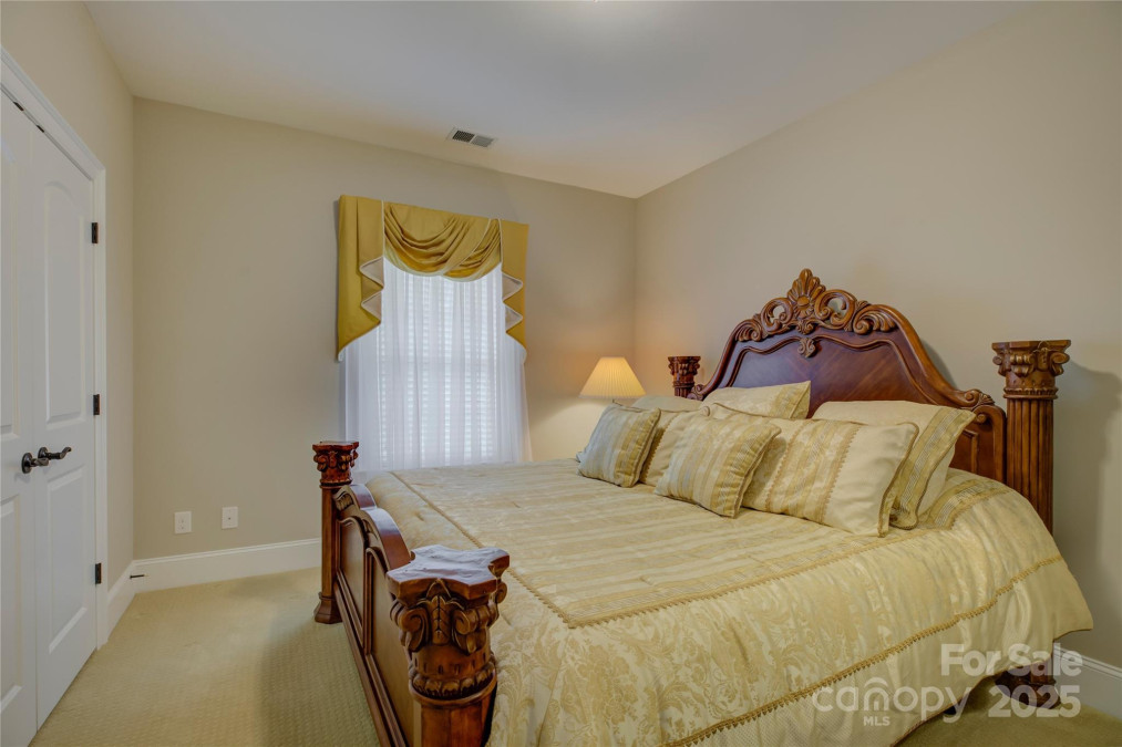 16519 Flintrock Falls Ln Charlotte, NC 28278