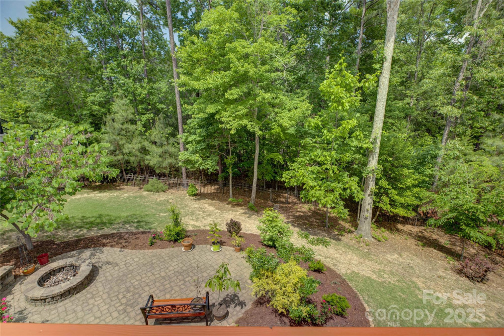 16519 Flintrock Falls Ln Charlotte, NC 28278