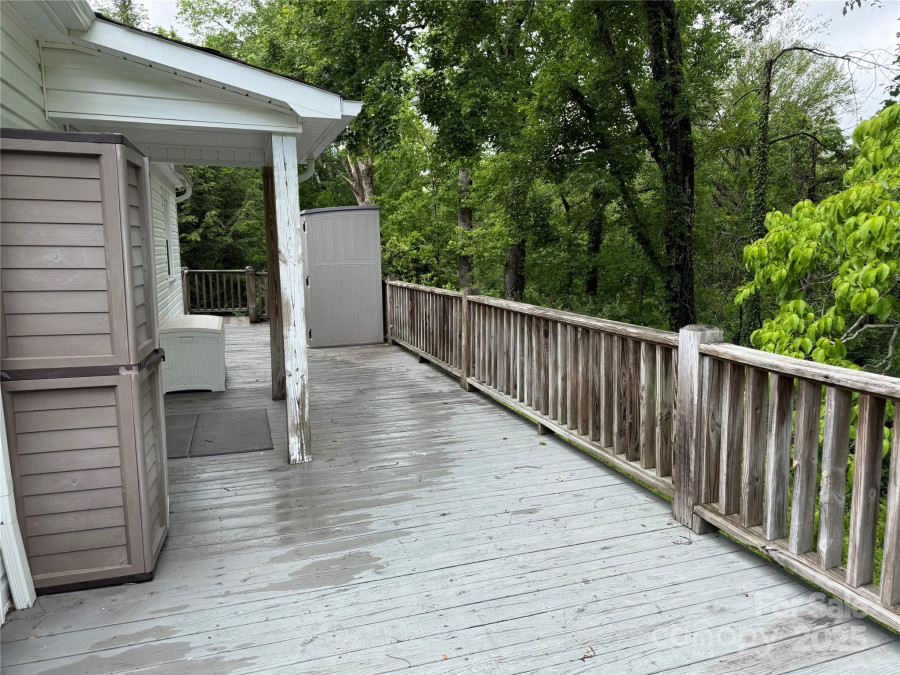 341 Eastover Cir Lenoir, NC 28645
