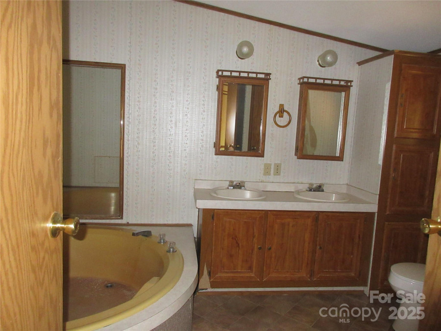 6293 Karen Dr Claremont, NC 28610
