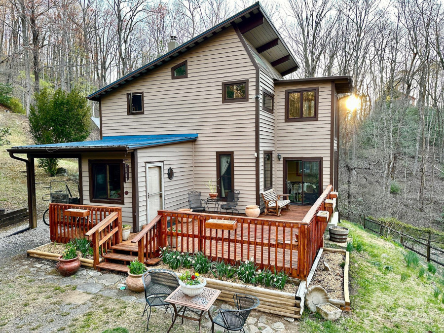 212 Rosy Branch Farm Rd Black Mountain, NC 28711