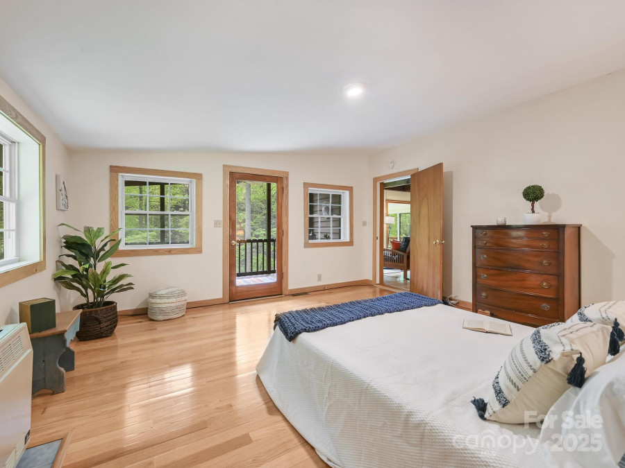 212 Rosy Branch Farm Rd Black Mountain, NC 28711