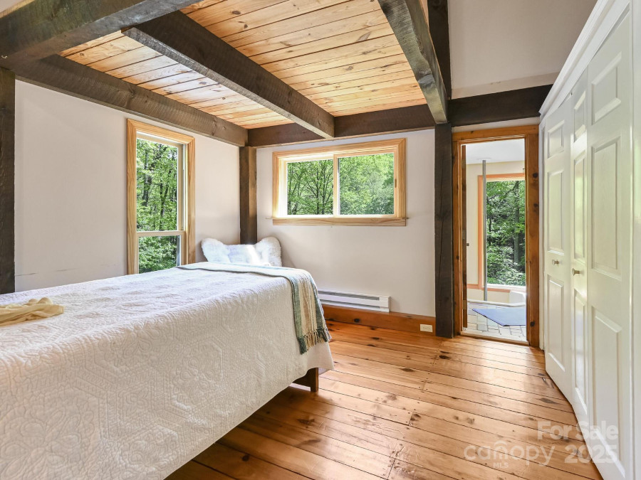 212 Rosy Branch Farm Rd Black Mountain, NC 28711