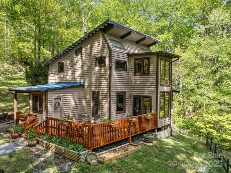 212 Rosy Branch Farm Rd Black Mountain, NC 28711