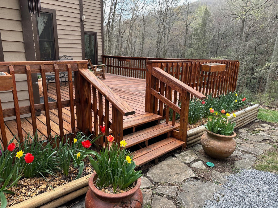 212 Rosy Branch Farm Rd Black Mountain, NC 28711
