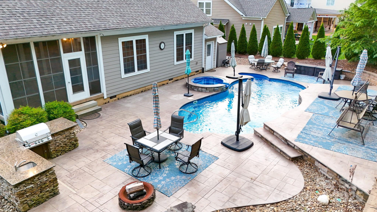 1215 39th Ave Hickory, NC 28601