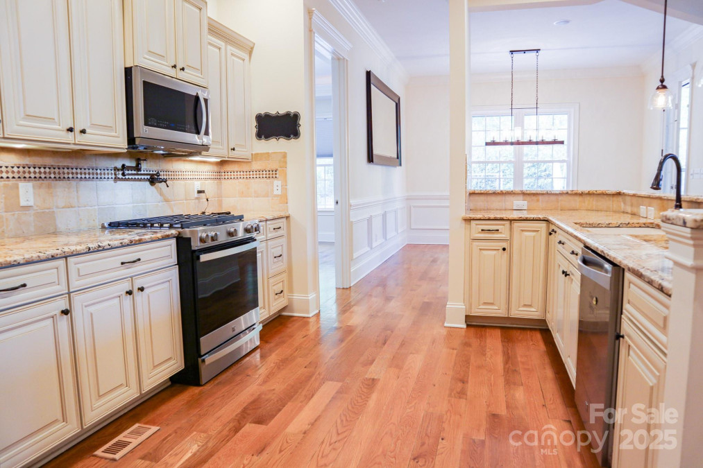 1215 39th Ave Hickory, NC 28601