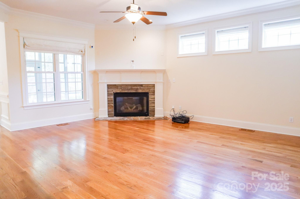 1215 39th Ave Hickory, NC 28601