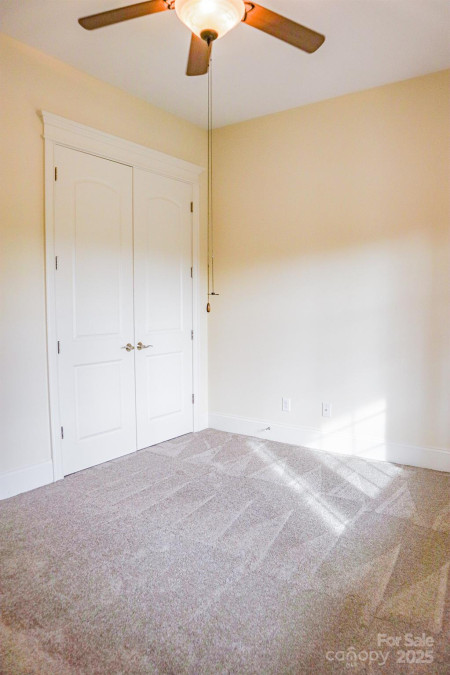 1215 39th Ave Hickory, NC 28601