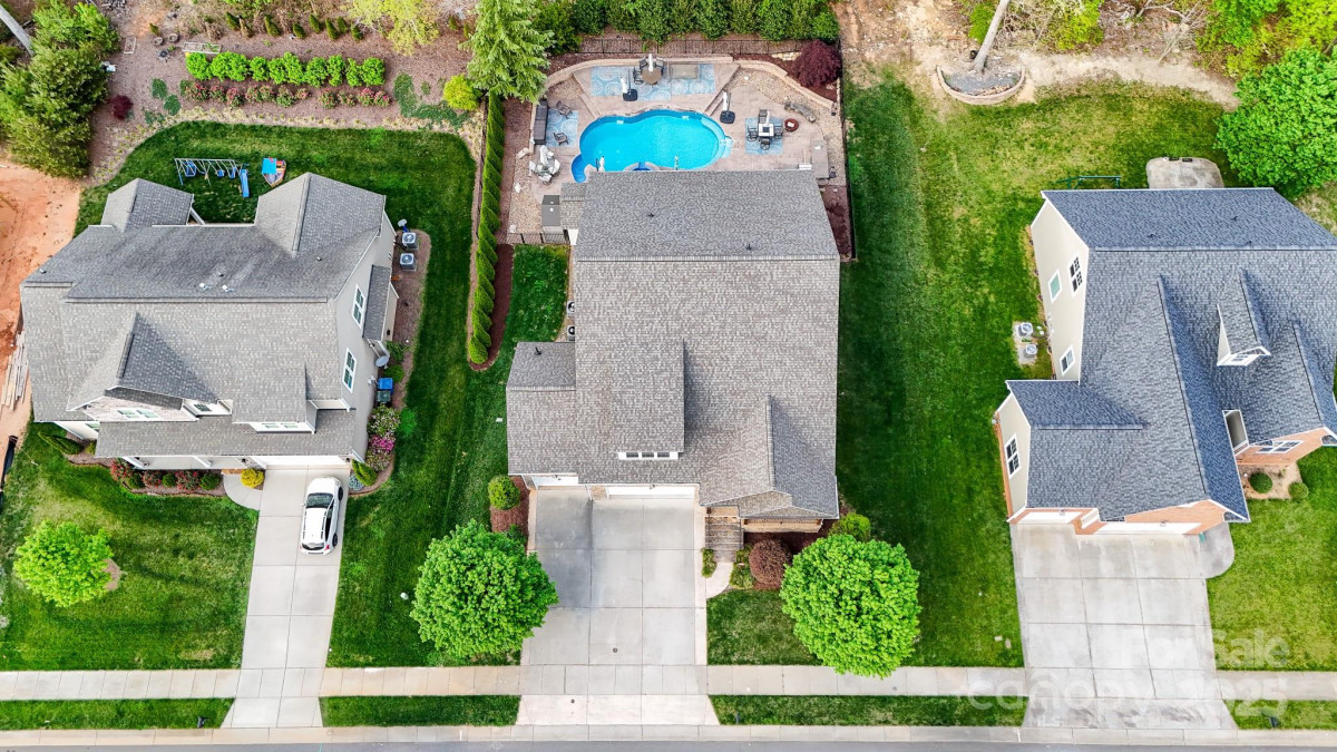 1215 39th Ave Hickory, NC 28601