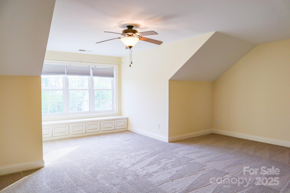 1215 39th Ave Hickory, NC 28601