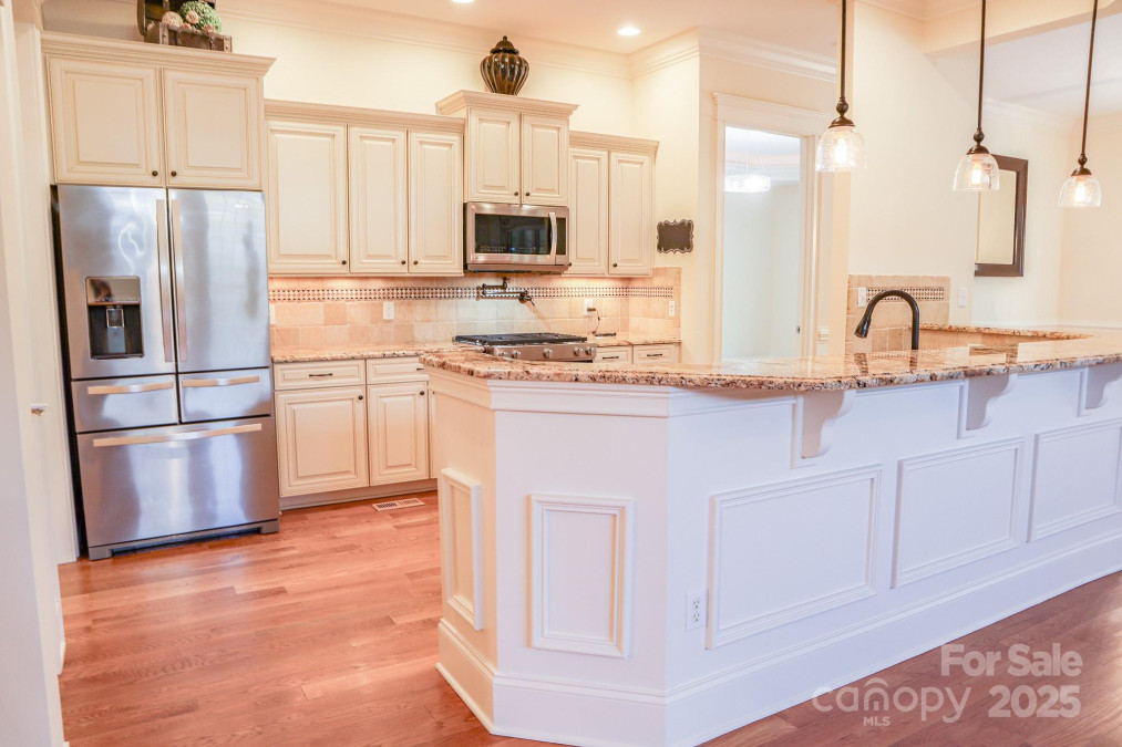 1215 39th Ave Hickory, NC 28601