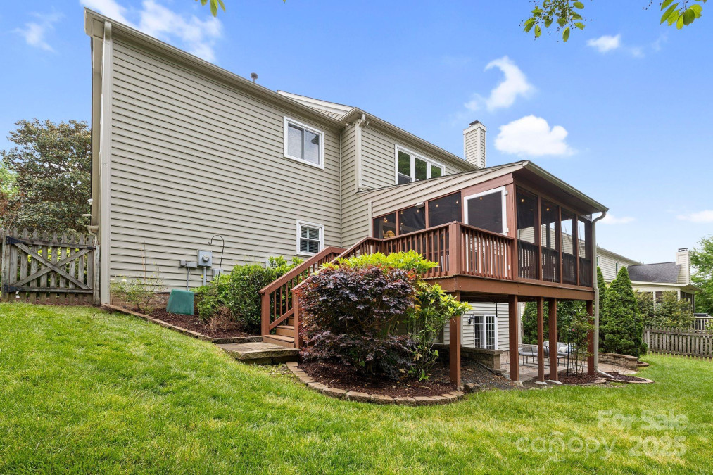 2710 Providence Spring Ln Charlotte, NC 28270