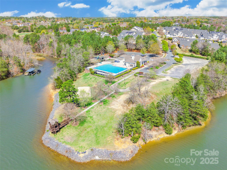 9012 Windjammer Dr Tega Cay, SC 29708