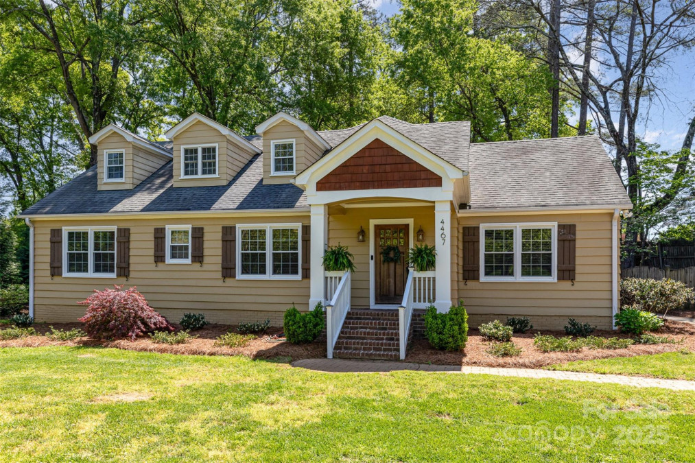 4467 Woodlark Ln Charlotte, NC 28211