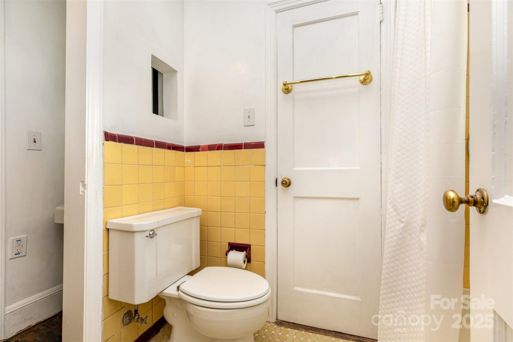 4467 Woodlark Ln Charlotte, NC 28211