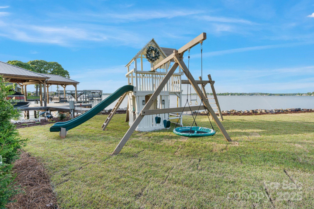 7679 Rabbit Cir Denver, NC 28037