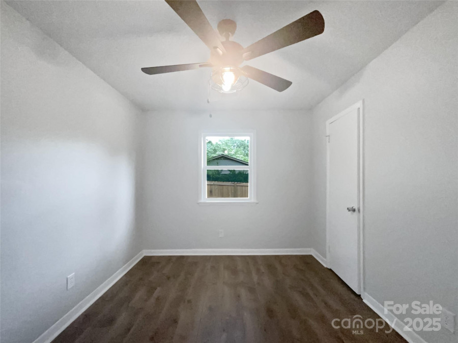 109 Downing St Troutman, NC 28166