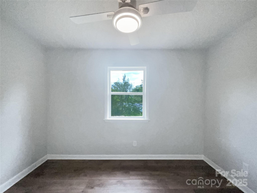 109 Downing St Troutman, NC 28166