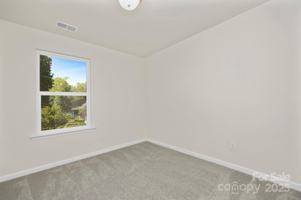 1841 Bear St Charlotte, NC 28213