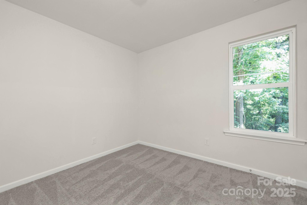 1841 Bear St Charlotte, NC 28213