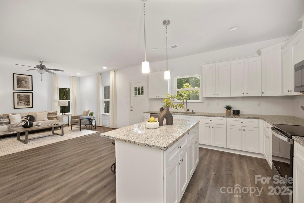 1841 Bear St Charlotte, NC 28213