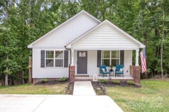 409 Woodcrest Ln Albemarle, NC 28001