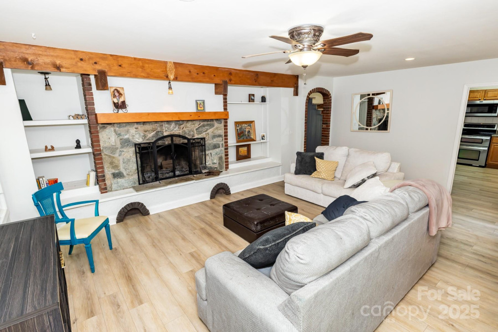 85 Riley Dr Taylorsville, NC 28681