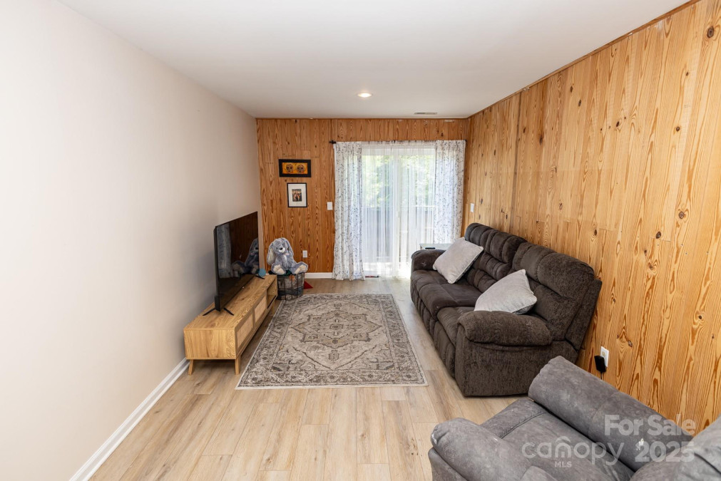 85 Riley Dr Taylorsville, NC 28681