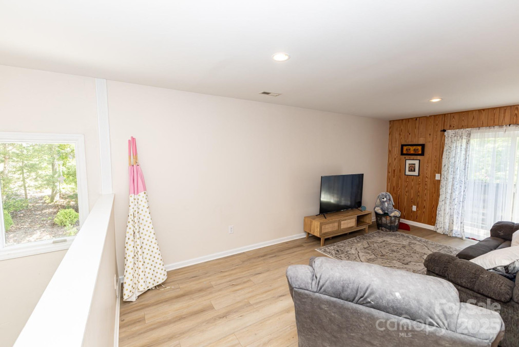 85 Riley Dr Taylorsville, NC 28681
