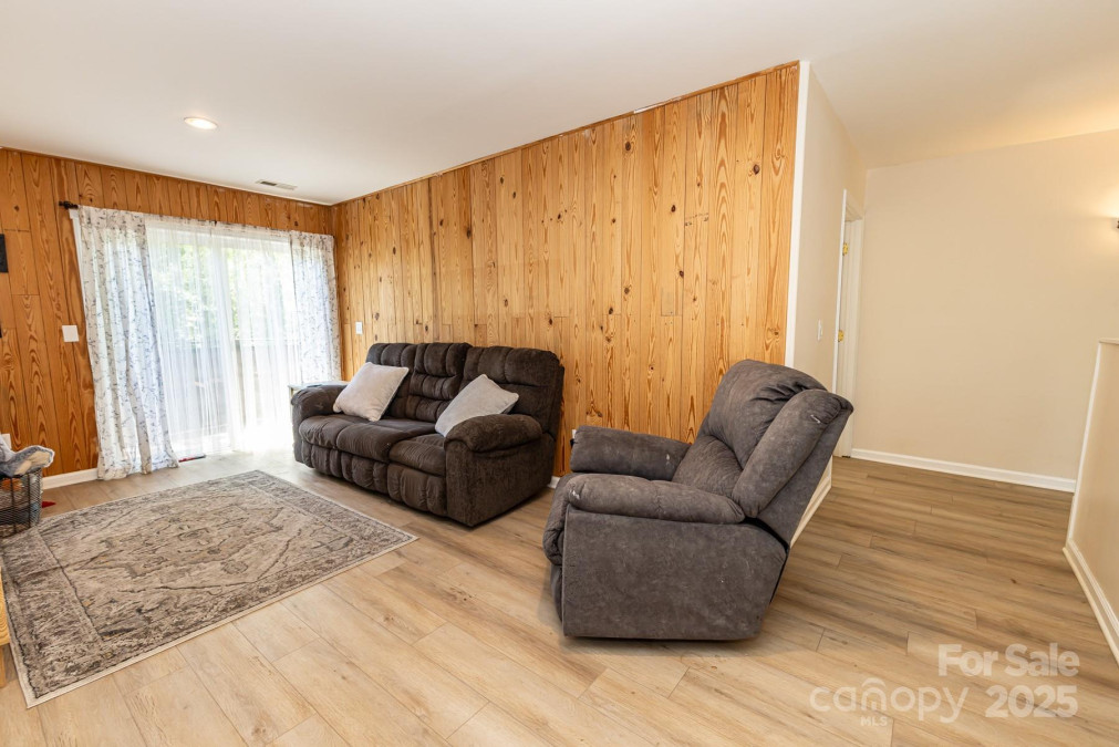 85 Riley Dr Taylorsville, NC 28681