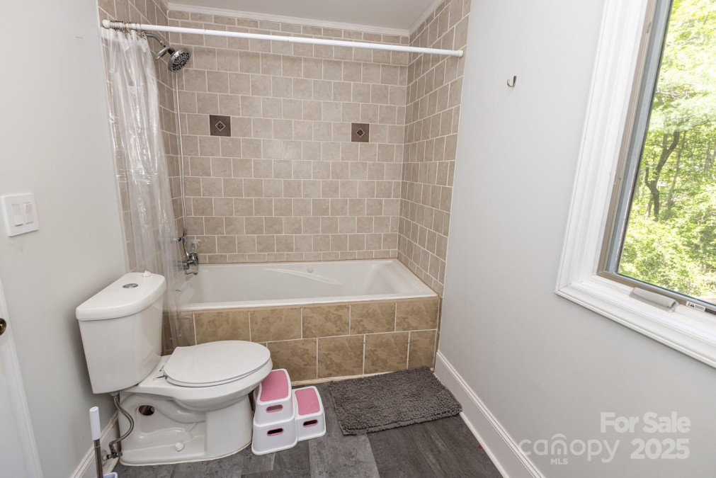 85 Riley Dr Taylorsville, NC 28681