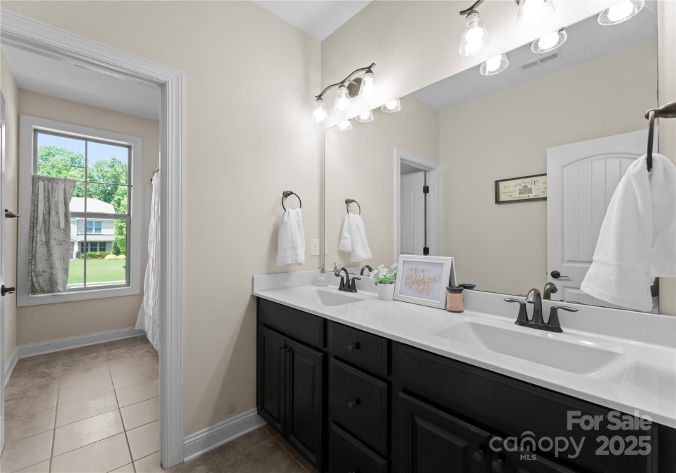 733 Lingfield Ln Waxhaw, NC 28173