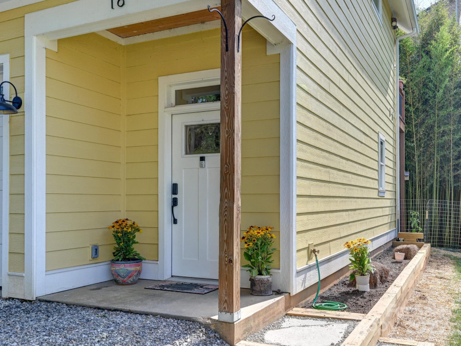 18 Covington St Asheville, NC 28806