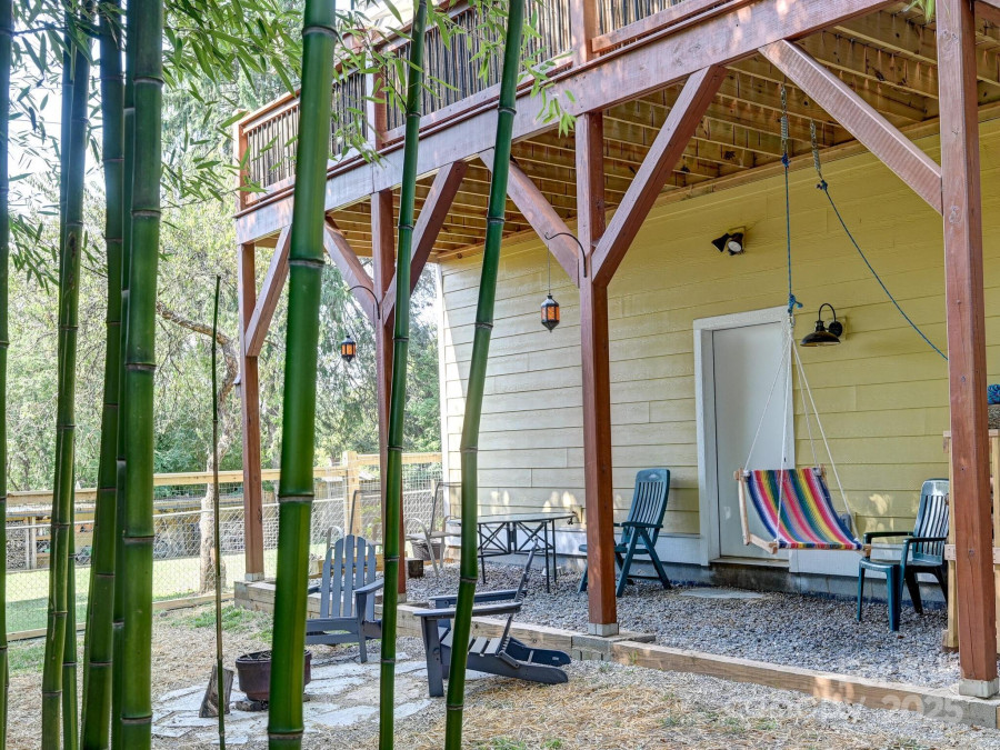 18 Covington St Asheville, NC 28806